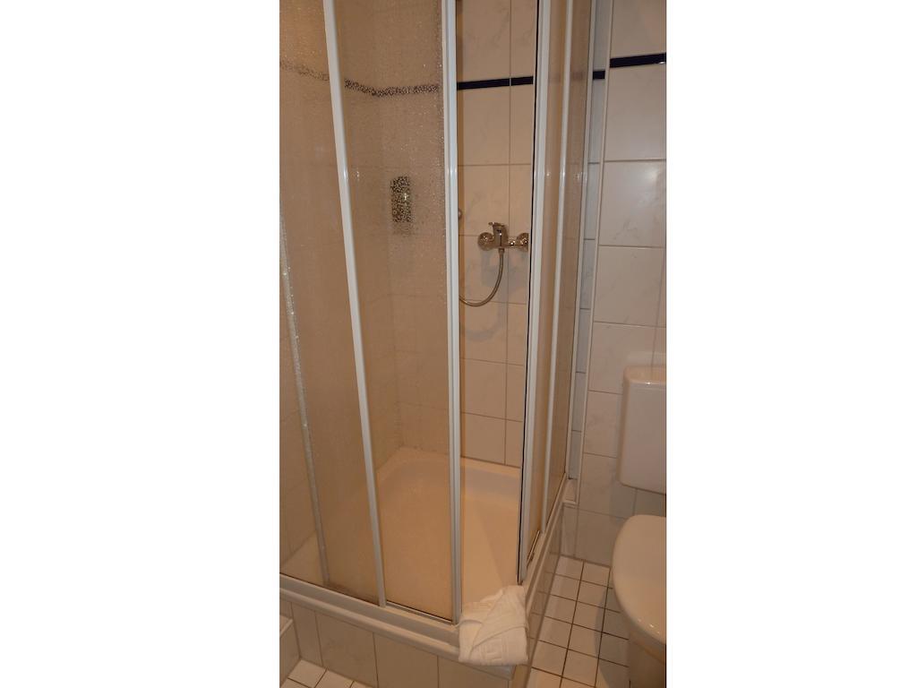 Hotel Im Winkel Bielefeld Room photo