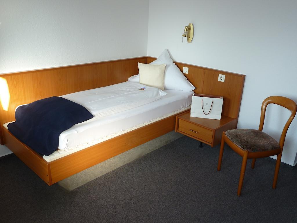 Hotel Im Winkel Bielefeld Room photo
