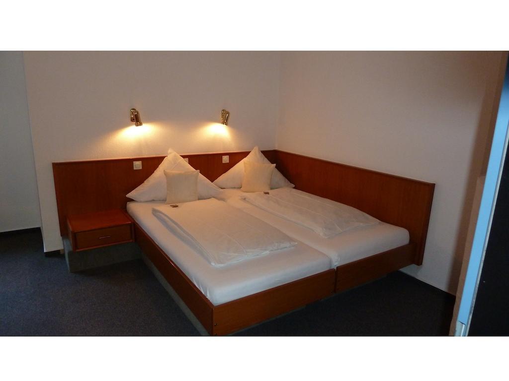 Hotel Im Winkel Bielefeld Exterior photo